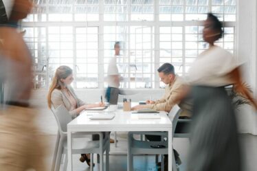 L’agence britannique à l’origine d’énormes publicités se lance dans l’administration – en activité depuis 12 ans