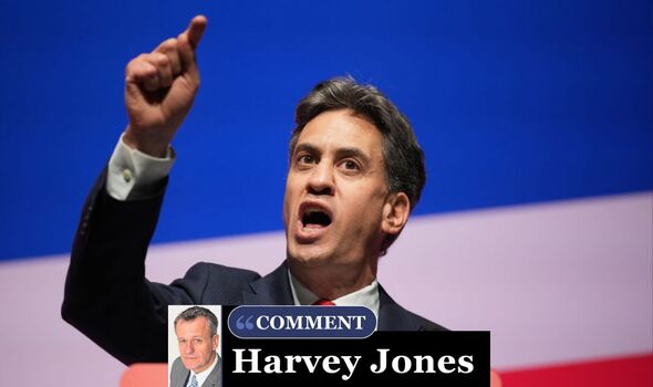 Ed-Miliband-chef-de-guerre-2