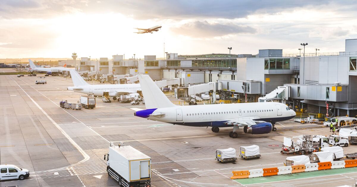 Les grandes compagnies aériennes annulent leurs vols en raison d'un avertissement urgent de vacances adressé aux Britanniques