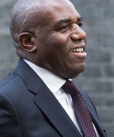 Les pervers et les voyous doivent être surveillés 24 heures sur 24 – et risquent d'être arrêtés s'ils font une chose