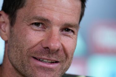 Liverpool a un cadeau de bienvenue parfait pour Xabi Alonso si le patron remplace Arne Slot