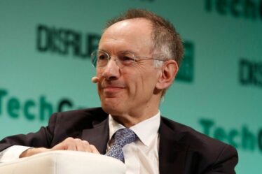 L'un des hommes les plus riches du Royaume-Uni déclare que la Grande-Bretagne est "tellement hostile" envers les Juifs qu'il veut la citoyenneté allemande