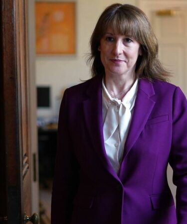 Mise à jour des modifications apportées aux règles de l'assurance nationale du HMRC en tant que décision clé prise aujourd'hui