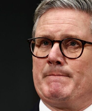 PMQ EN DIRECT : Starmer fait face à des grillades de la part des députés alors qu'il est sous le choc de l'attaque sauvage de Trump