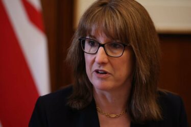 Rachel Reeves au bord du gouffre alors que les experts lancent un avertissement d'horreur sur l'emploi au Royaume-Uni – « 100 000 emplois perdus »