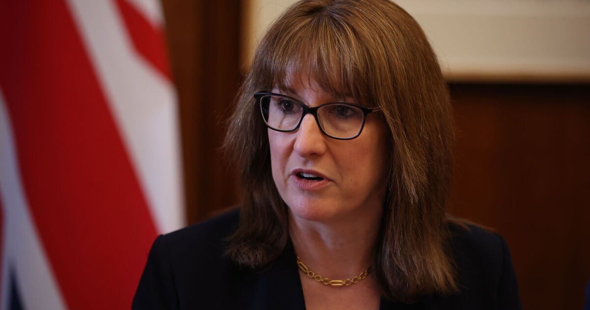 Rachel Reeves au bord du gouffre alors que les experts lancent un avertissement d'horreur sur l'emploi au Royaume-Uni – « 100 000 emplois perdus »