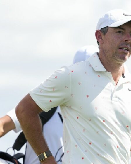 Rory McIlroy brise le silence alors qu'une blessure force le retrait quelques semaines avant le Masters
