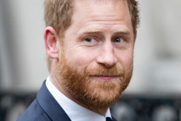 Royal Family LIVE : le copain du roi donne à Harry des conseils brutaux s'il veut vraiment le voir