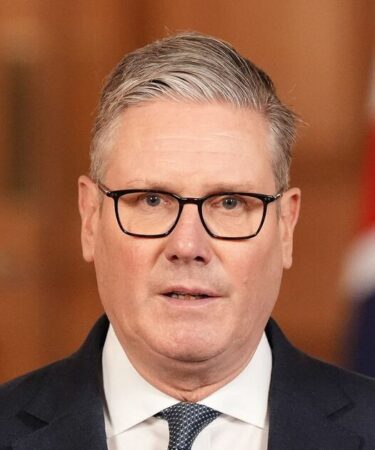 TalkTV fait une pause pour une énorme annonce sur la réforme alors que Keir Starmer subit un coup humiliant