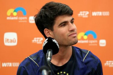 Tennis EN DIRECT : Carlos Alcaraz va connaître un réveil brutal alors que le patron de l’Open de Miami admet ses erreurs