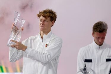 Tennis EN DIRECT : Jannik Sinner bat Jiri Lehecka et remporte la finale de l'Open de Miami