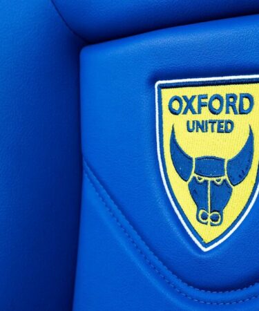 Un footballeur de 15 ans décède après s'être effondré lors d'un match contre l'académie en guise d'hommage rendu après une défaite « tragique »