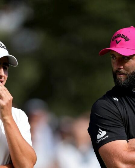 Une star du golf organise un avion pour sauver des stars bloquées à Dubaï au milieu de la guerre au Moyen-Orient