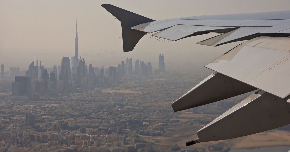 Vols de Dubaï EN DIRECT : Chaos à l'aéroport alors que la compagnie aérienne annule tous ses vols - Dernières nouvelles d'Emirates et BA
