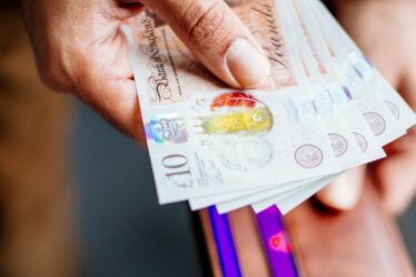 Les retraités de l'État de plus de 80 ans ont reçu 443 £ supplémentaires toutes les 4 semaines du DWP