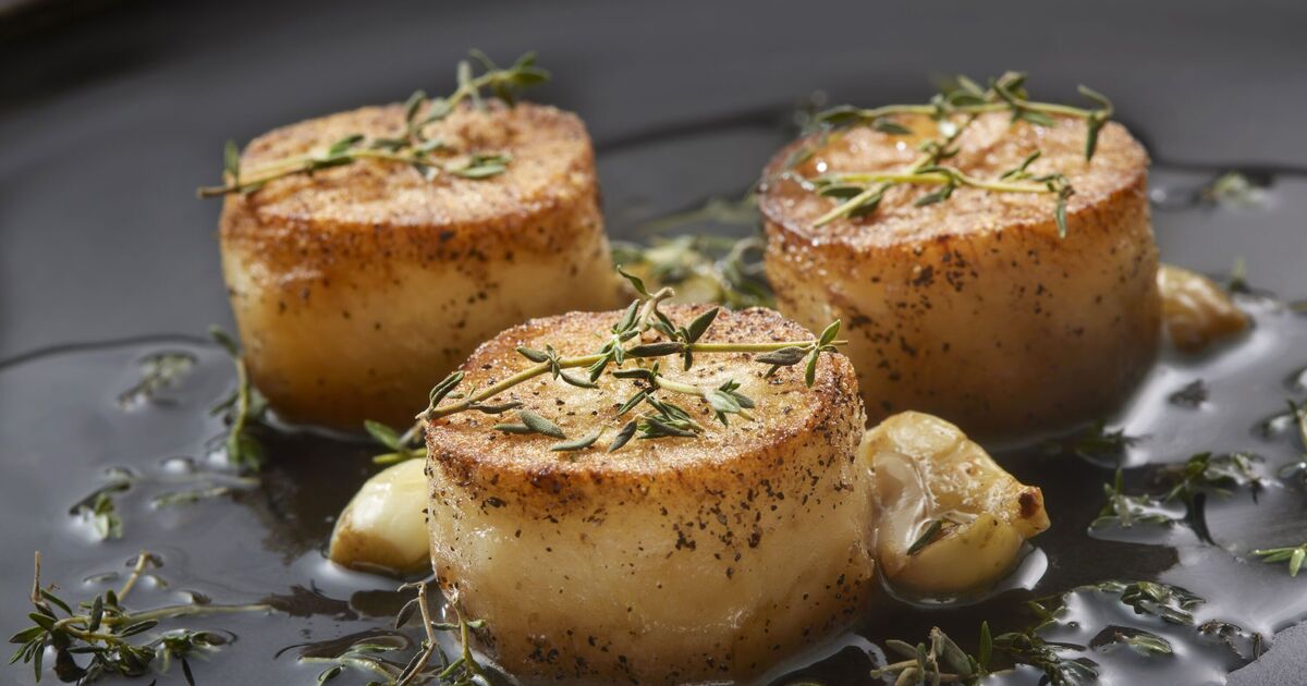 L'astuce du chef pour des pommes de terre ultra croustillantes au cœur crémeux – « plus faciles à préparer qu'une purée »