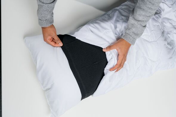 La manche de l'oreiller