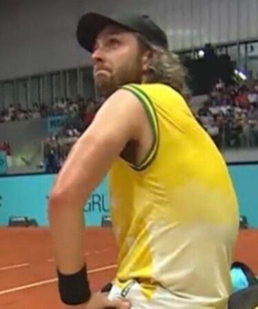 La tempête de racisme à l'Open de Madrid éclate alors que la star refuse de jouer et s'assoit sur le terrain