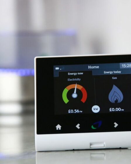 Les ménages équipés de compteurs intelligents paient pour utiliser l'électricité entre 8h et 16h