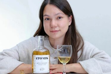 J'ai essayé du brandy à base de pommes radioactives cultivées près de Tchernobyl - ce n'était pas si effrayant