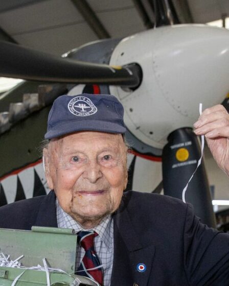 Hommages émouvants à la légende de la RAF George qui prend son dernier vol à l'âge de 103 ans