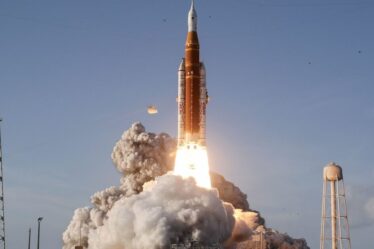 Amerrissage d'Artemis 2 : les astronautes se préparent à un « tour de montagnes russes » alors qu'Orion revient sur Terre