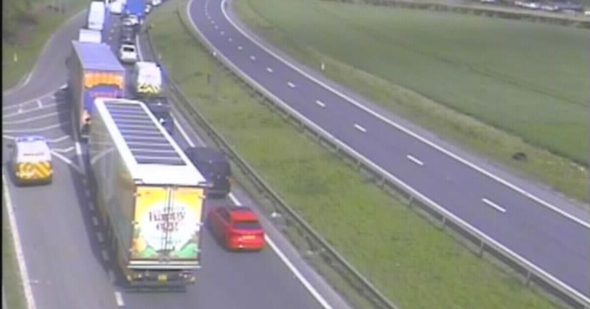 Circulation A1 EN DIRECT : fermeture majeure d'une route après un "grave" accident impliquant un camion et un piéton