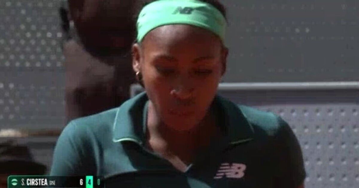 Coco Gauff vomit sur le terrain et fait vérifier ses signes vitaux dans des scènes inquiétantes de l'Open de Madrid