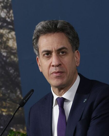 Ed Miliband a envoyé un avertissement sur les plans net zéro alors que le secteur clé est au « point de rupture »
