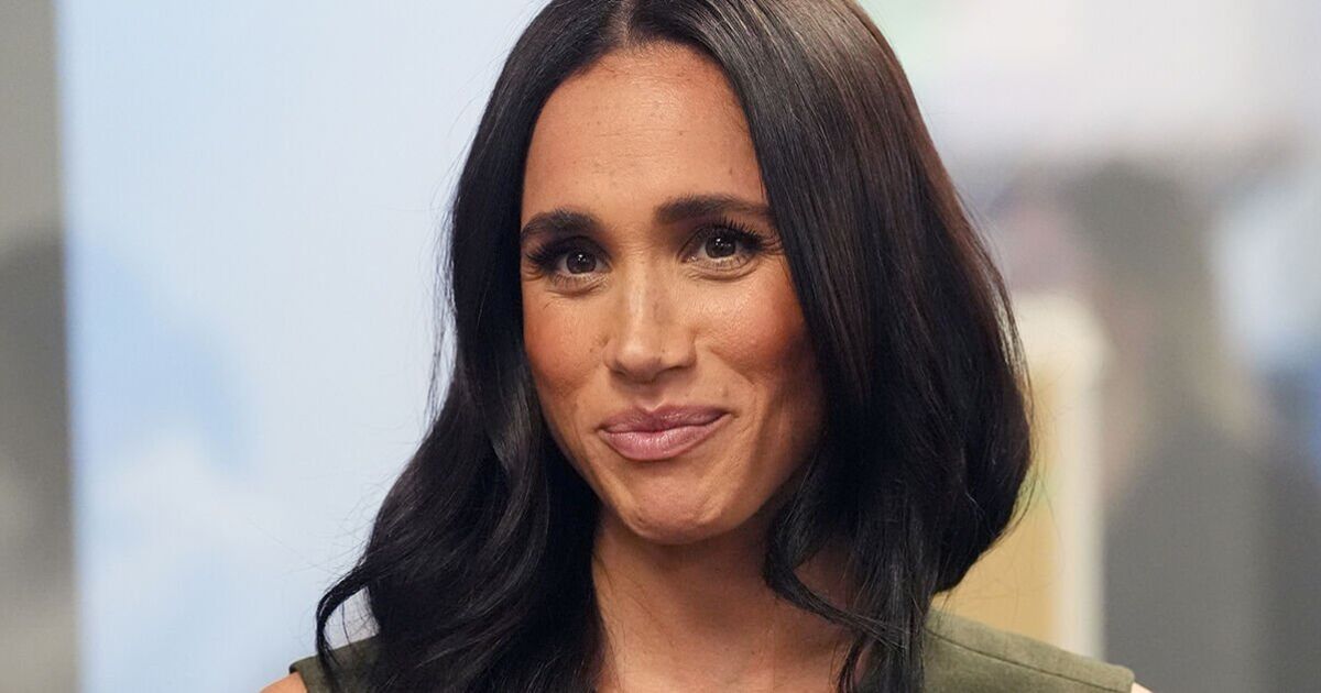 Famille royale EN DIRECT : Meghan Markle dénoncée par l'auteur royal suite aux allégations explosives de son père