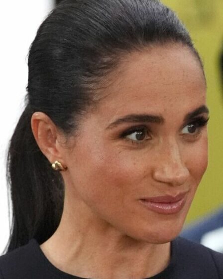 Famille royale EN DIRECT : Meghan fustigée pour "acte ignoble" - "La reine Elizabeth fait la roue dans la tombe"