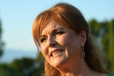Famille royale EN DIRECT : Sarah Ferguson « abandonnée » « vit dans la peur et redoute le retour au Royaume-Uni »