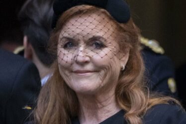Famille royale EN DIRECT : le mystère de Sarah Ferguson s'approfondit alors que "même Béatrice ou Eugénie ne le savent pas"