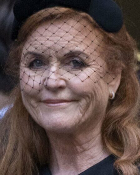 Famille royale EN DIRECT : le mystère de Sarah Ferguson s'approfondit alors que "même Béatrice ou Eugénie ne le savent pas"