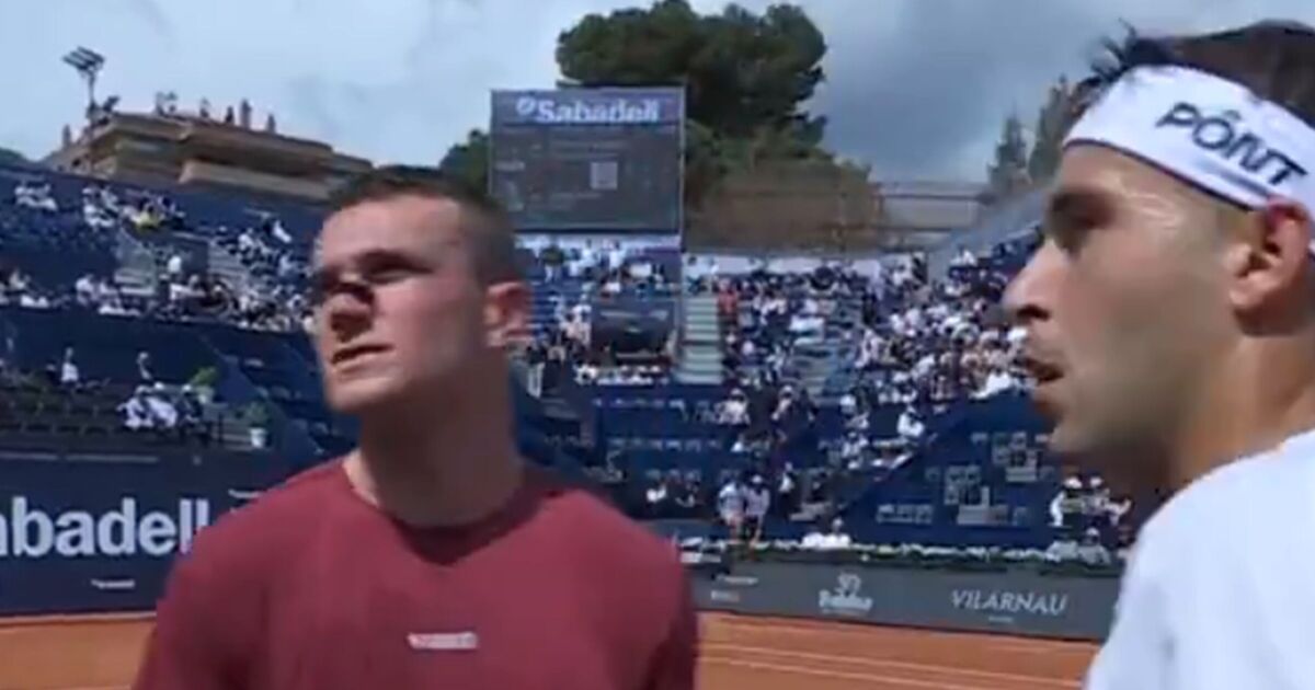 Jack Draper se retire de l'Open de Barcelone alors que le premier match du Britannique se termine dans des scènes inquiétantes