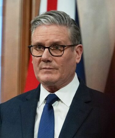 Keir Starmer est « inutile et embarrassant ! » Une star de télévision furieuse déchire le Premier ministre