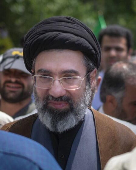 Le guide suprême iranien Mojtaba Khamenei lance une menace effrayante aux Américains