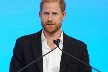 Le prince Harry admet se sentir « perdu, trahi et impuissant » dans un discours incroyablement émouvant