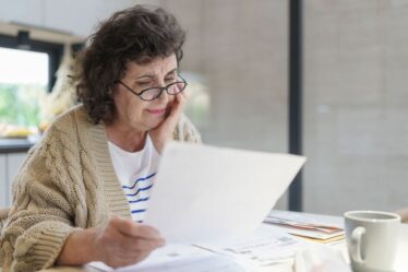 Les retraités de l'État pourraient bénéficier d'une licence TV gratuite de 180 £ et d'une augmentation de 4 300 £ avec l'allocation DWP