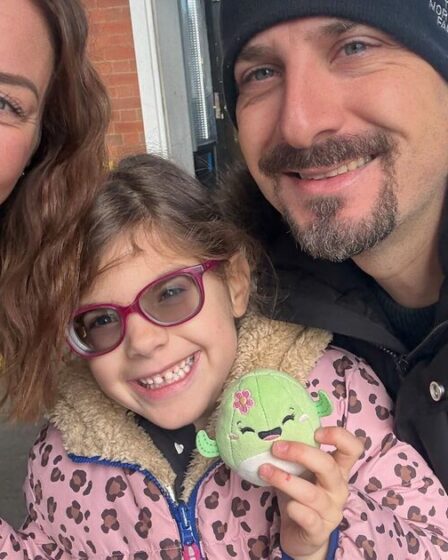 Miracle médical : une jeune fille britannique aveugle de naissance retrouve la vue grâce à un nouveau traitement pionnier