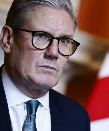 Politique EN DIRECT : Keir Starmer brise le silence sur le cessez-le-feu en Iran alors que le Premier ministre se rend dans le Golfe