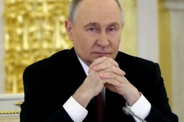Poutine sera « renversé par le coup d’État du Kremlin l’année prochaine » alors que son entourage le « déteste secrètement »