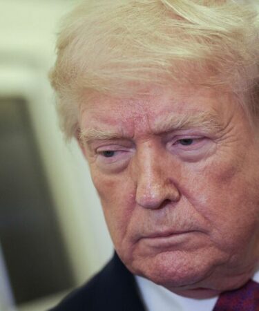 Trump suscite la panique dans le monde entier avec une publication énigmatique sur les réseaux sociaux : « Est-il en train de mourir ? »