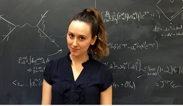 Sabrina Gonzalez Pasterski, 32 ans, diplômée du MIT avec une moyenne parfaite