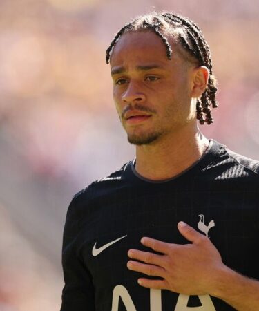 Xavi Simons envoie un message après la peur des blessures à Tottenham avec une réponse pour gagner contre les Wolves