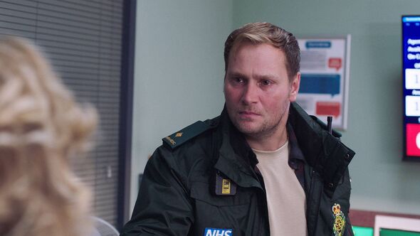 Casualty est généralement diffusé le samedi soir sur BBC One avec des épisodes disponibles sur BBC iPlayer.