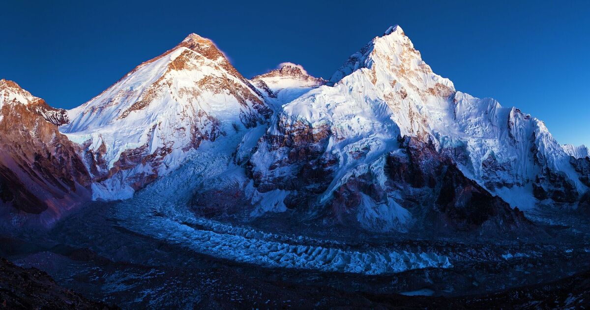 La plus haute montagne du monde a tué plus de 426 personnes – son ascension devient désormais plus facile