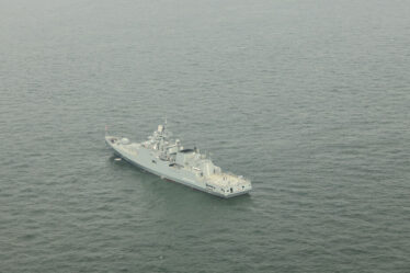 Le navire de guerre de Poutine qui a passé 30 jours au large des côtes britanniques sous la surveillance de la Royal Navy