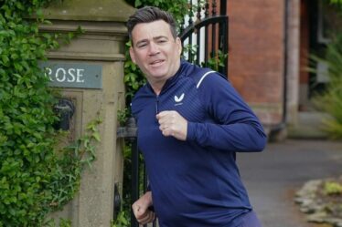 Andy Burnham construit tranquillement son équipe pour le n°10 – voici les noms