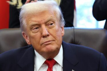 Donald Trump publie une photo effrayante de la marine iranienne décimée au fond de l'océan